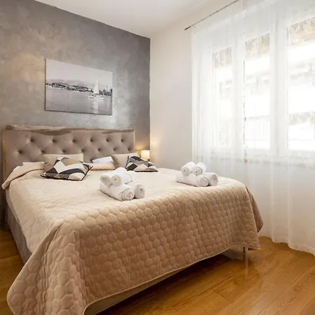 Luxury Aria In Centre *