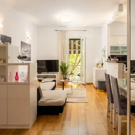 Apartment Luxury Aria In Centre Split